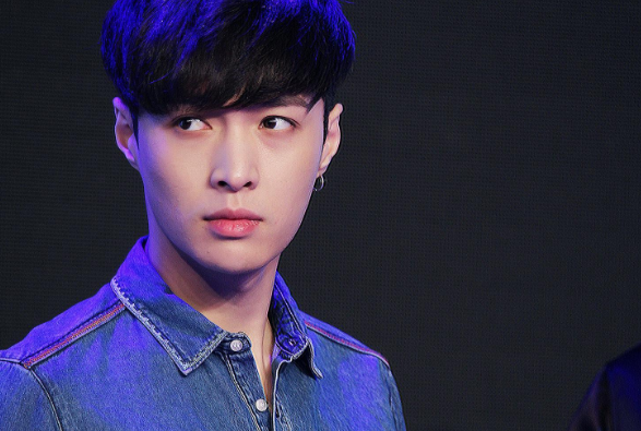 张艺兴|张艺兴不仅长相帅气，而且演技高超，觉得他是个很神奇的存在