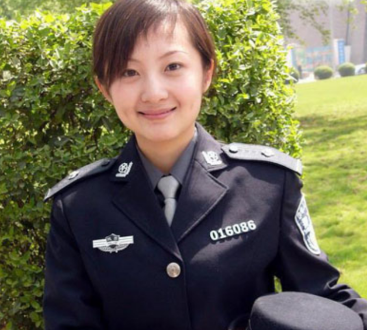 超级女声|她参加《超级女声》走红，却主动退出娱乐圈，今已是一名三级警司