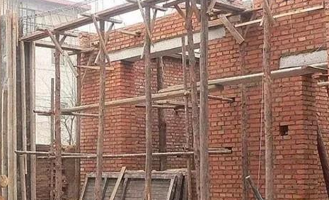 |农村“墙上加墙，家破人亡”，是封建迷信吗？
