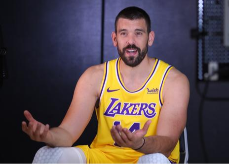 湖人队|加盟湖人的5位球员，1人被弃用，3人被认可，施罗德遭批评