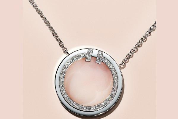 鹏鹏娟娟|蒂芙尼呈现Tiffany T系列七夕全球限量款项链