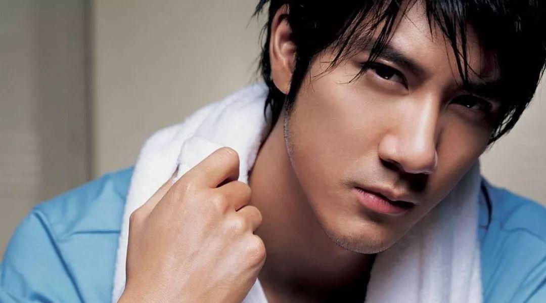 王力宏|王力宏先生的婚姻令人深思：现代女性应追求爱情之中的平等地位！