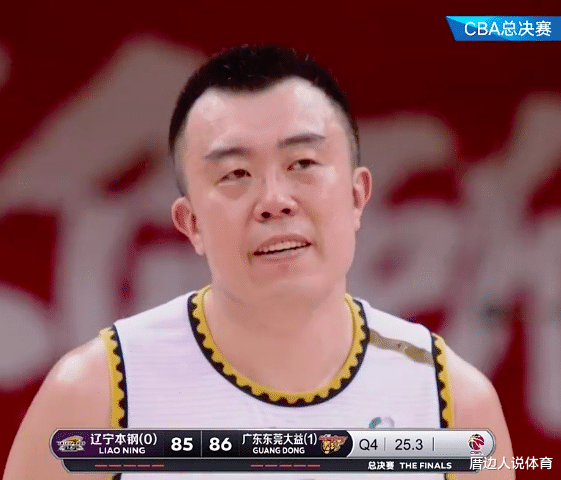 韓德君|決勝時刻連四罰不中！韓德君15+10完成救贖：最后73秒關鍵上籃救主