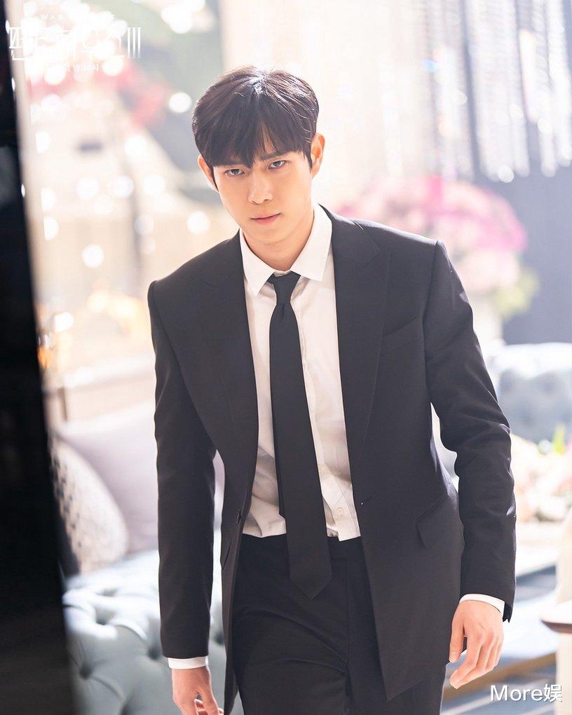 金素妍|《顶楼3》人气角色Top10！金素妍人气跌至第五，冠军包揽近半数票