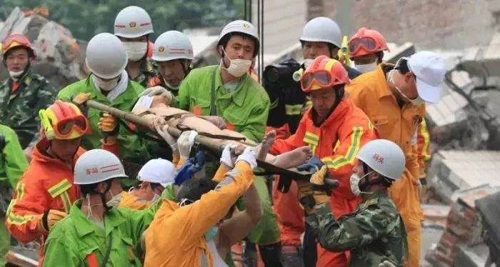 微观什邡 13年后，让我们再次喊出那句：中国加油！