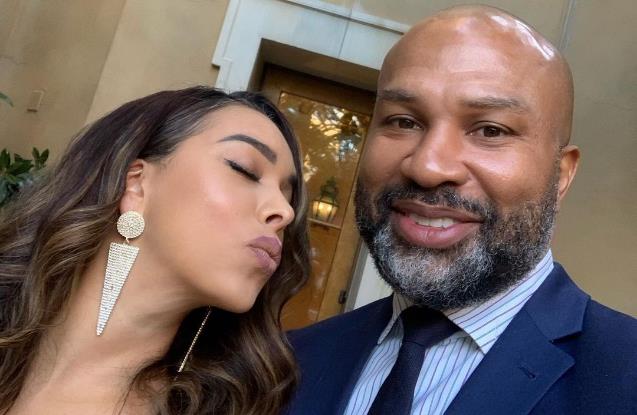 奶球妈咪聊|甜蜜!NBA昔日猛将与娇妻合影,6块腹肌还在,47岁老鱼几乎没变