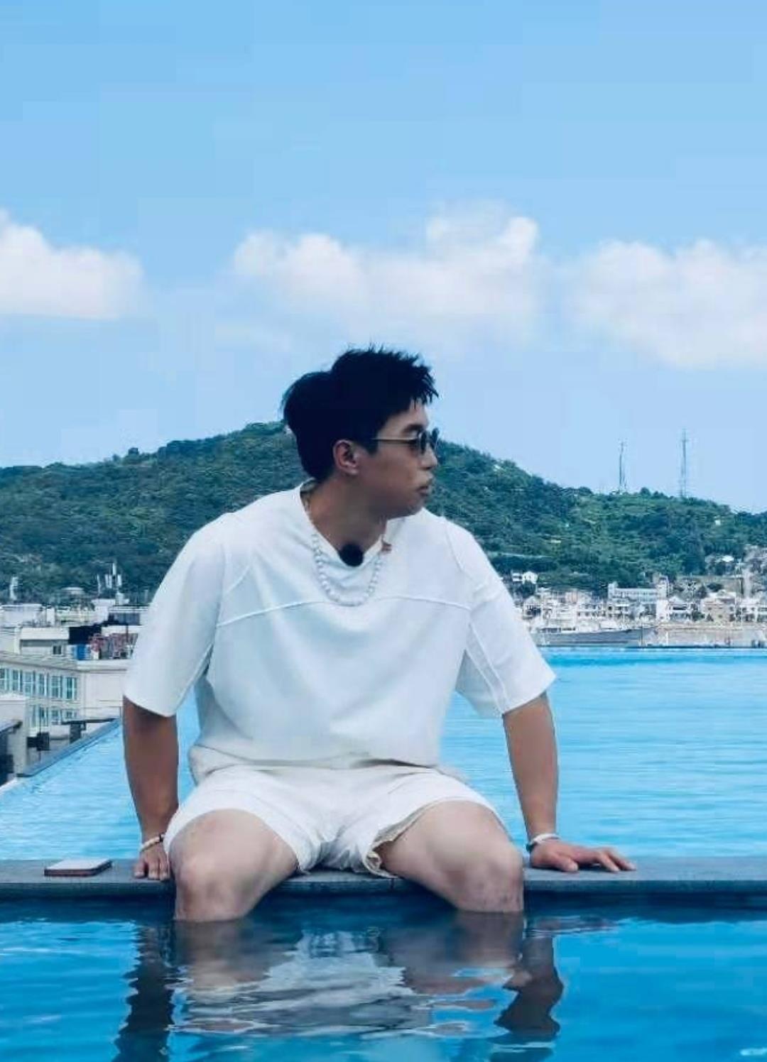 奶球妈咪聊|德云社烧饼录综艺摆臭脸,节目中疑似“玩不起”,影响了观看体验