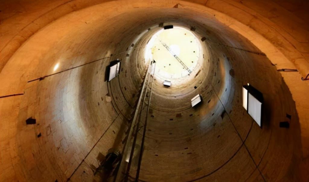  未解之谜：600年经历四次大地震，比萨斜塔为什么能够一直不倒？