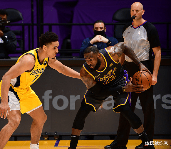 湖人队|湖人105-100步行者!库兹马引热议,苏群曝内情,詹姆斯送他5个字
