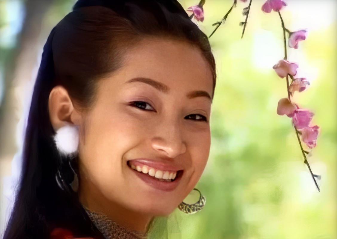 秦海璐|7位“赢在下半场”的女星，年轻时苍老，年过40却像开了挂一般