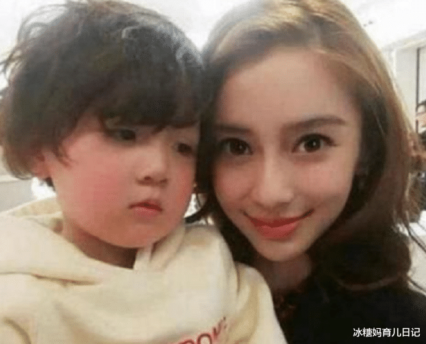 小海绵|杨颖带4岁儿子光顾陈赫火锅店，小海绵穿成“潮娃”，小手抢镜