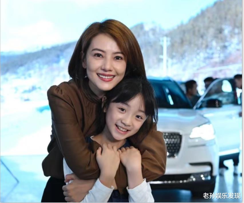 高圆圆|高圆圆出演脾气火爆的律师，她生完孩子复出后的首部电视剧开播