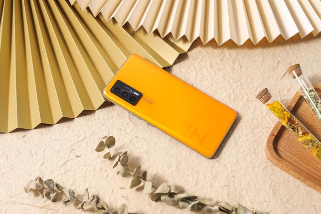 GPU|两千左右的手机性价比高、信号好？