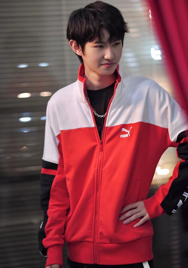 ag战队|AG超玩会重组思路初步确定:新人射手一诺转打野,初晨或失去首发