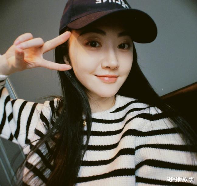 景甜|“人间富贵花”近照元气满满,曾自曝整容,如今事业人气再次小爆