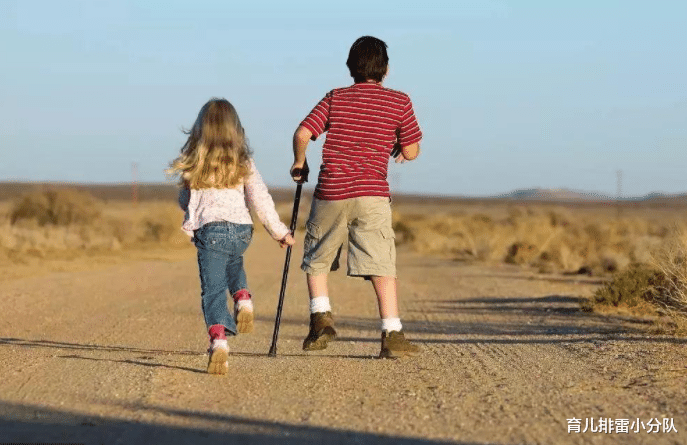 育儿排雷小分队|女婴天生半颗心脏,科学家冒险移植狒狒心脏救人,结局令人惋惜