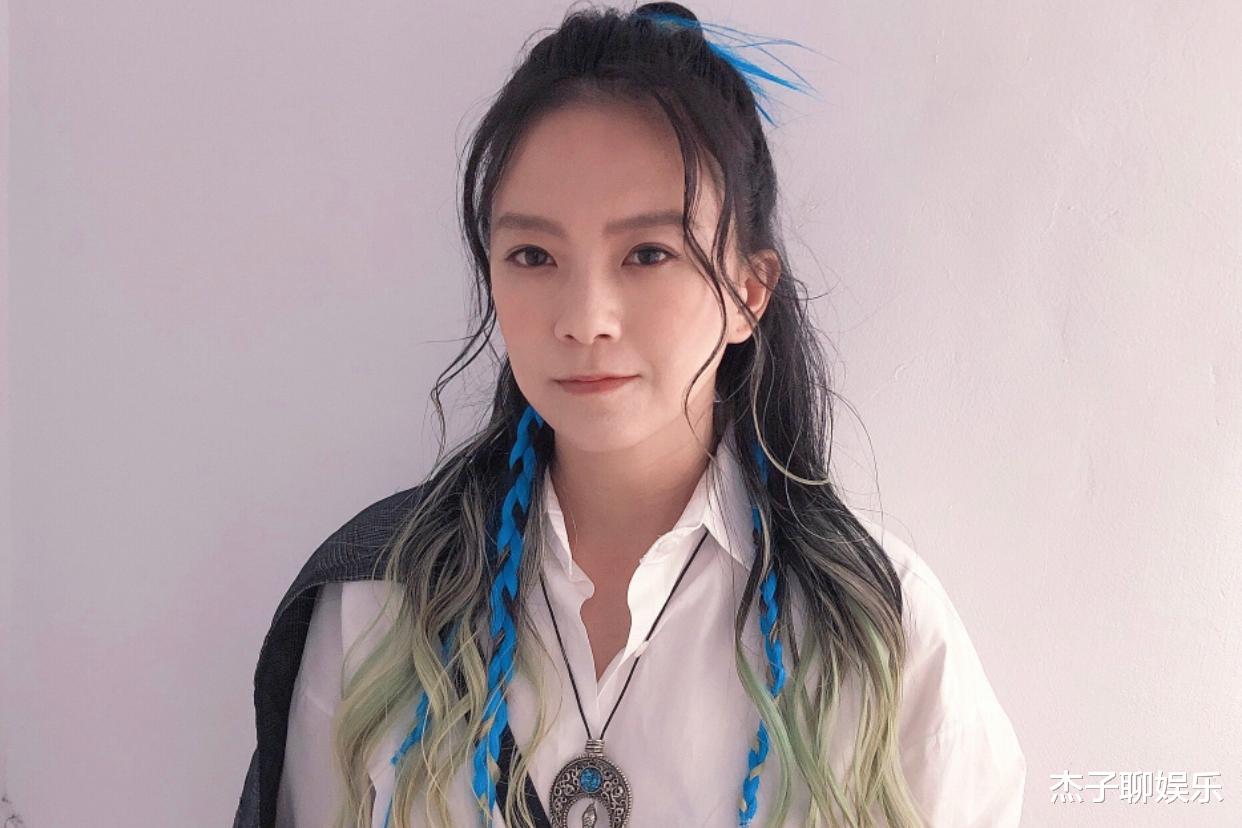 佟大为|38岁歌手3月还清200万负债，落魄街头卖艺想轻生，曾因仙剑三爆红