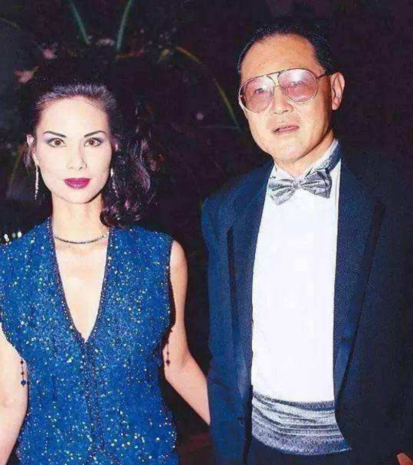 张纯烨|赵世曾：交往1万多名女友，每年换172个，花费百万只为牵手林志玲