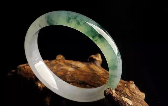 翡翠|翡翠的“生长纹”,可不是瑕疵