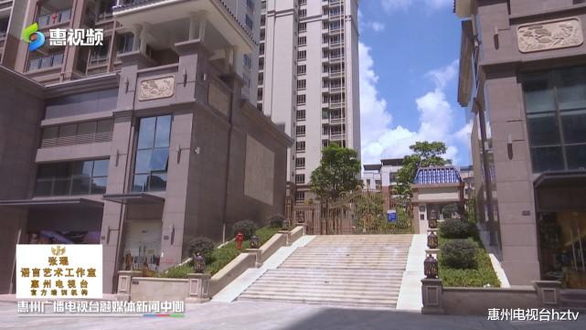 大门|丽日湖逸家园：业主进出必须爬楼梯 开发商回应按规划建设