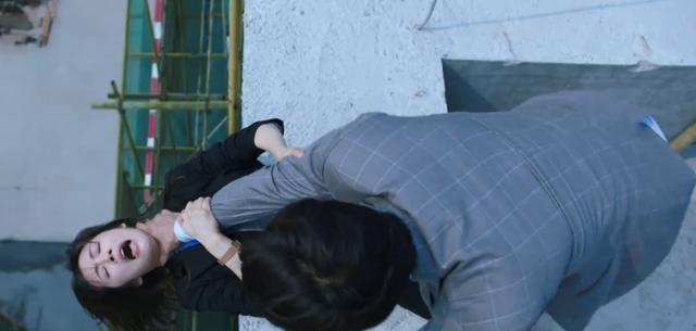 柯滢|《阳光之下》10大名场面：眼泪，强吻，观烟花，最甜戏码被删