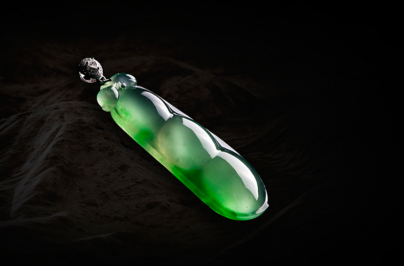 翡翠|翡翠的寓意千千万，保平安的翡翠吊坠有哪些？