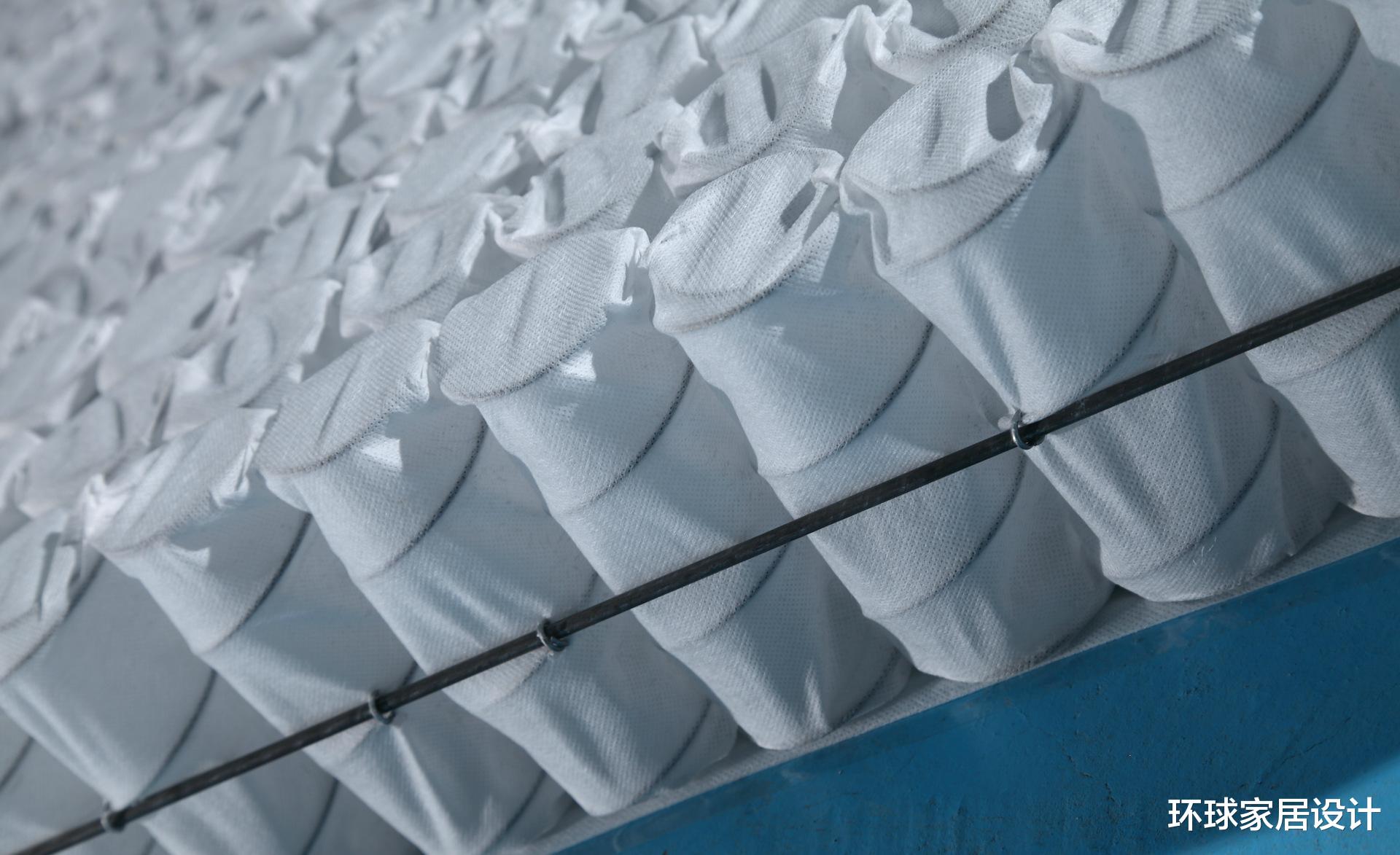 食盐|我家用弹簧床垫，爸妈家用棕床垫，亲身体会告诉你，哪种睡得好？