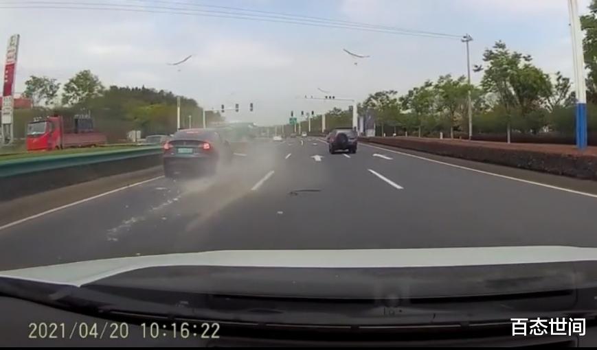 特斯拉|溧阳一辆特斯拉疑刹车失灵追尾货车，刹车灯亮起3秒车辆却未减速