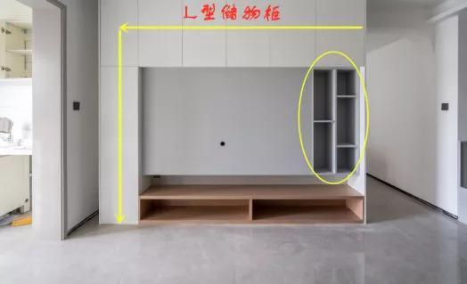 |小户型电视墙怎么做？储物柜电视墙+壁龛很明智，不仅实用还百搭