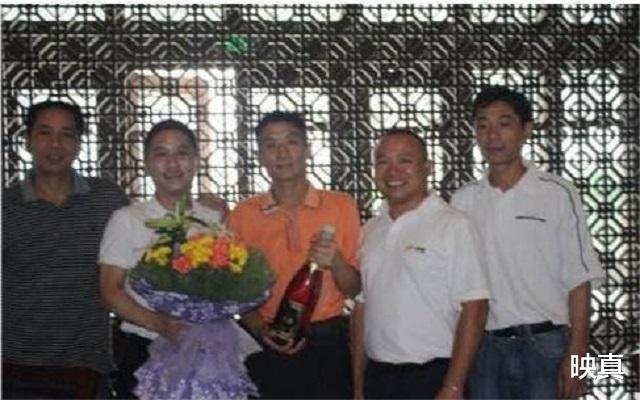 暹粒 余姚首富为感化拆迁户，带其旅游包吃住，后欠债20多亿跑路