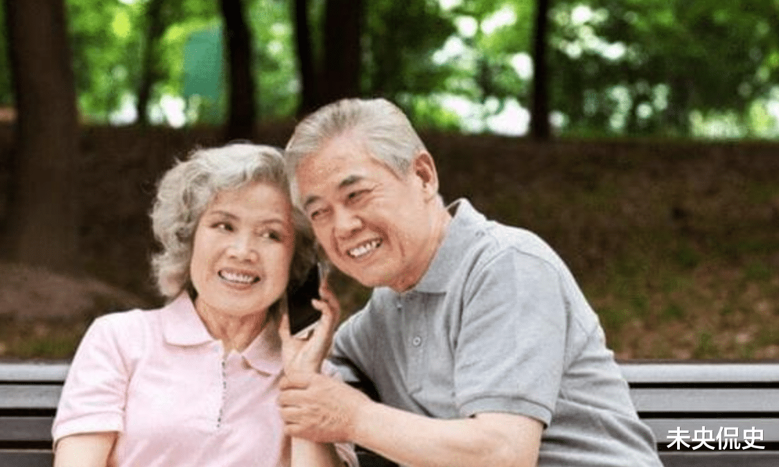 李兆会 夫妻两人退休金共6358元，拥有48万存款与一套房，是什么水平？