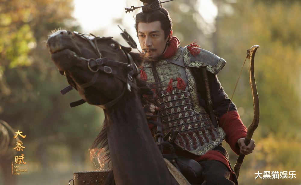 张鲁一|演员扮嫩有多毁口碑？黄晓明被喷成“筛子”，张鲁一跌落神坛