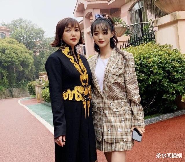 明星|母女似姐妹、63岁体重不过百，这些明星都有个比自己更美的妈？