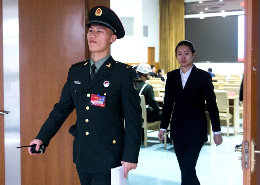 文职|军队文职招录遭遇滑铁卢，8000多个岗位无人问津，铁饭碗不铁了？