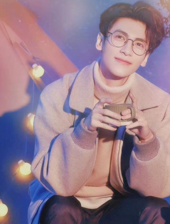 罗云熙|“男瘦女木”？上线两天热度直冲前三，罗云熙真的又毁霸总剧了？