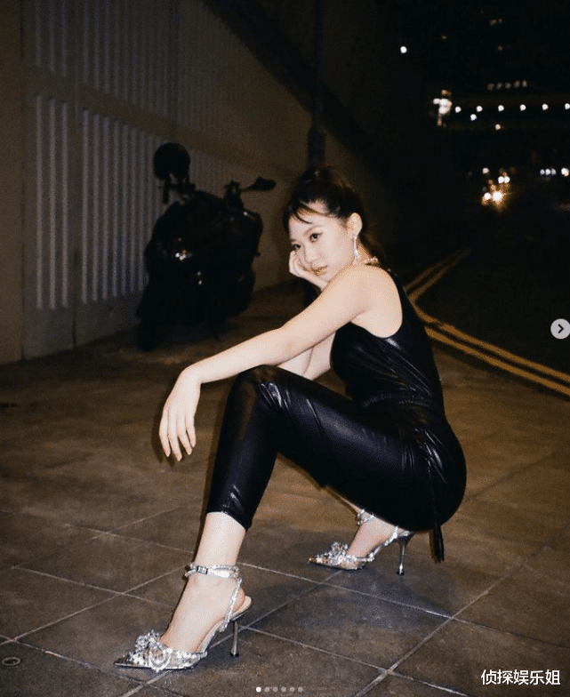 张俪|邱淑贞大女儿晒写真美照，五官精致不输妈妈，甄子丹爱女点赞互动