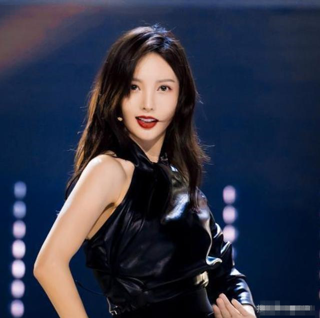 田亮|谁说歪嘴不好看，这几个女星用演技证明，即使歪嘴也能成全剧高光