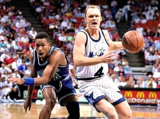 林書豪|NBA十大小人物創(chuàng)造的記錄：一猛人15年沒輪休，還有人單場30助攻