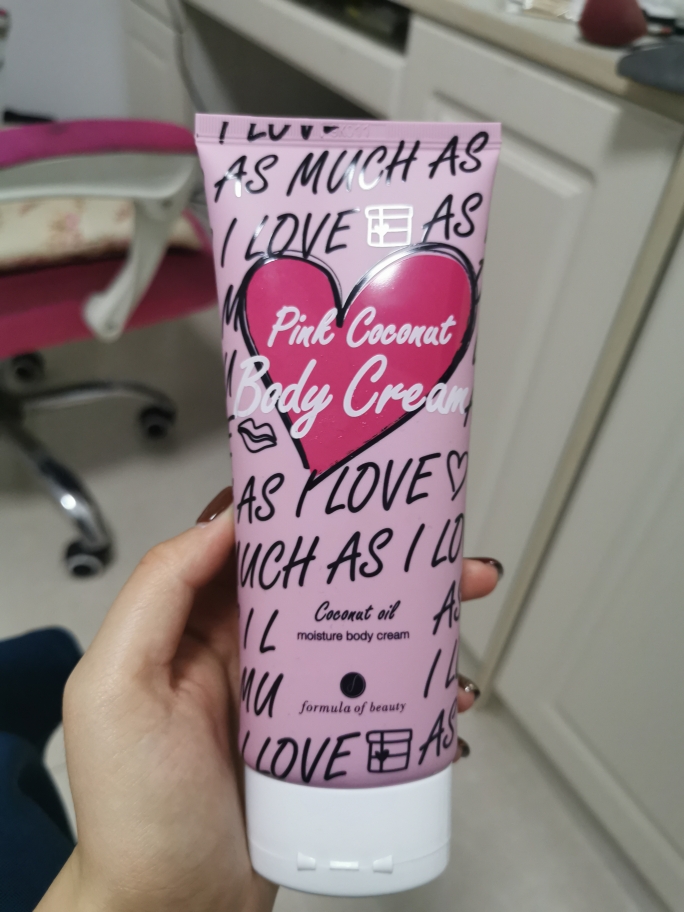 发型 张韶涵因“好肌肤”出圈，晒出的身体乳成亮点，用完肌肤嫩滑白皙