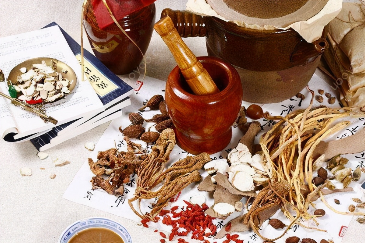 医生|16岁女孩疑似怀孕，甲状腺癌晚期，医生：2水天天喝，是在伤害甲状腺