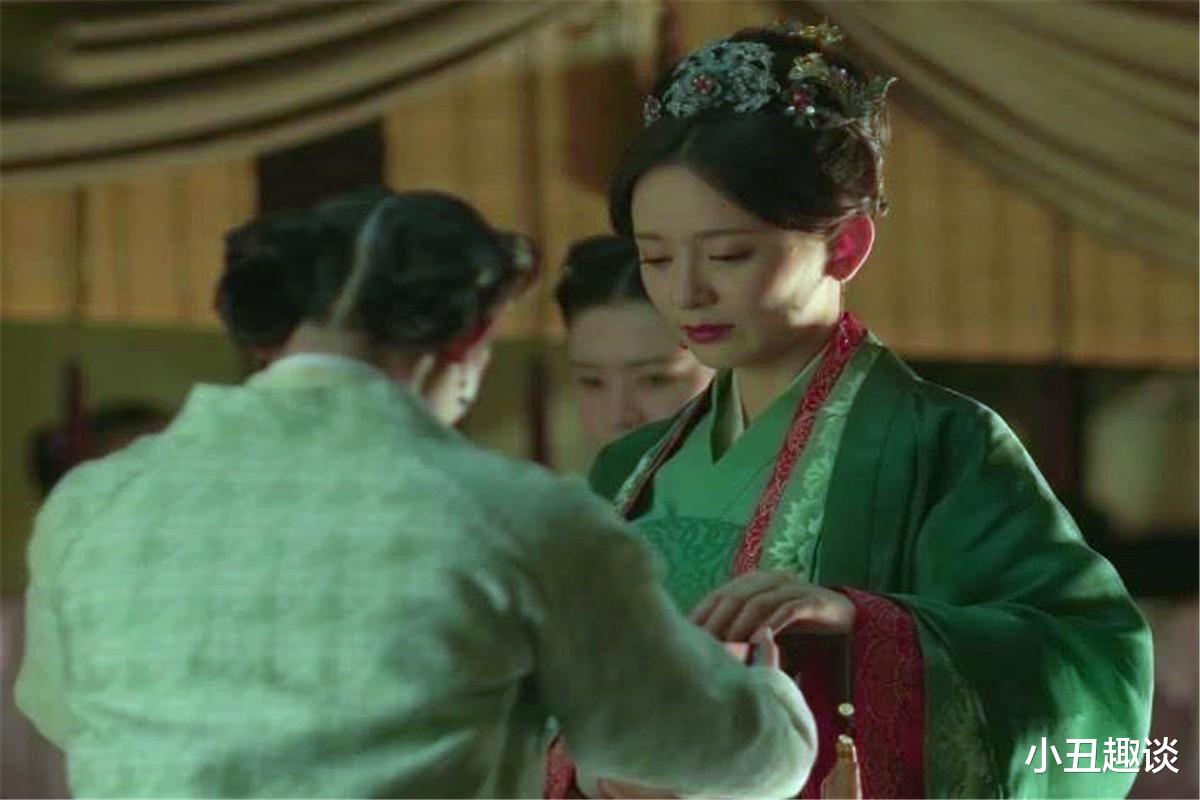 梁晗|《知否》墨兰出嫁时嬷嬷为什么让她别站太直？得知真相太丢人了