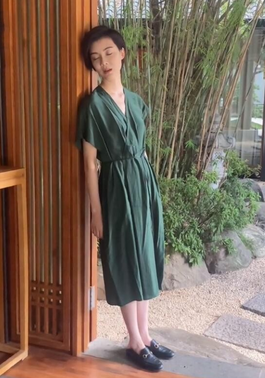 龚俊|真不是越瘦越好看！39岁车晓瘦到形如枯槁，穿得再大牌也撑不起来