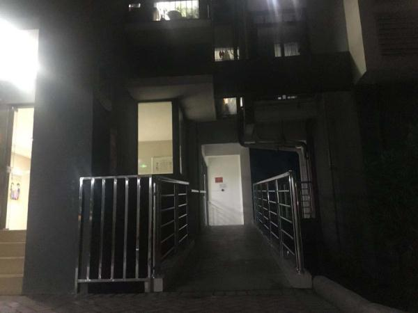 焰冰聊生活 广西南宁,26楼掉下冲击钻砸中1岁女婴头部,人已不幸身亡