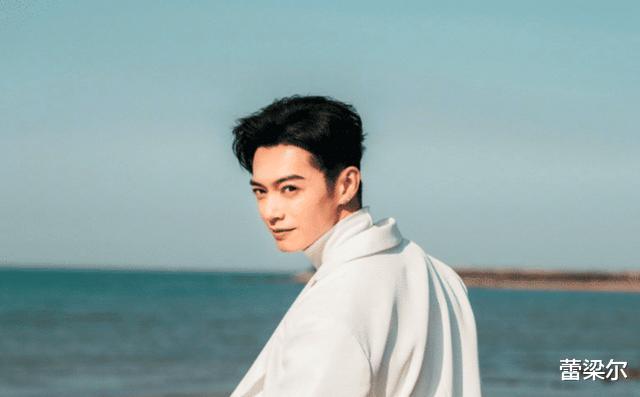 肖战|过气老前辈现身《斗罗大陆》，陪衬后辈肖战，有蹭热度嫌疑？