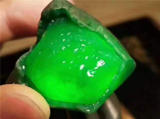 翡翠手镯|到底何为翡翠的“种”？