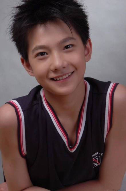 Hi家有小甜椒儿|“你可以永远相信杨洋”，看了他的成长经历后的感受是，根红苗正