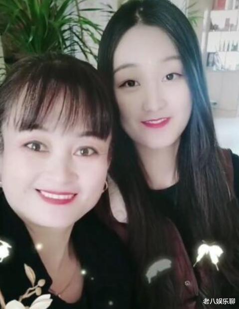 杨紫|陈亚男“真实学历”曝光，离开瘦脸滤镜后，长相并不出色