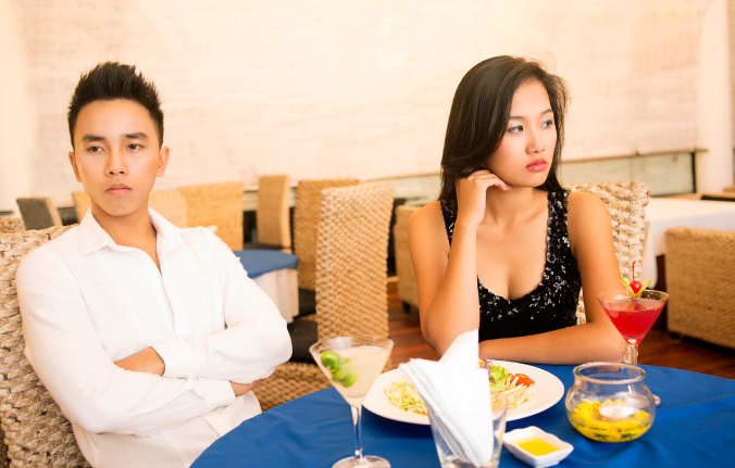 情感秀才|男朋友是“软饭男”怎么办?谈恋爱不是精准扶贫,不能惯着软饭男