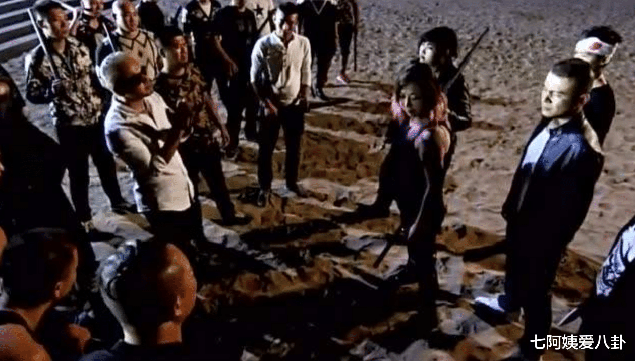 劳荣枝|劳荣枝就这样写好了结局,从女教师堕落成女魔头,她该怪谁呢?