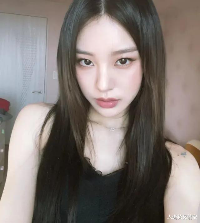 主持人|靠舞蹈竞技综艺爆红,却因颜值逆天被质疑,出席活动遭男主持刁难